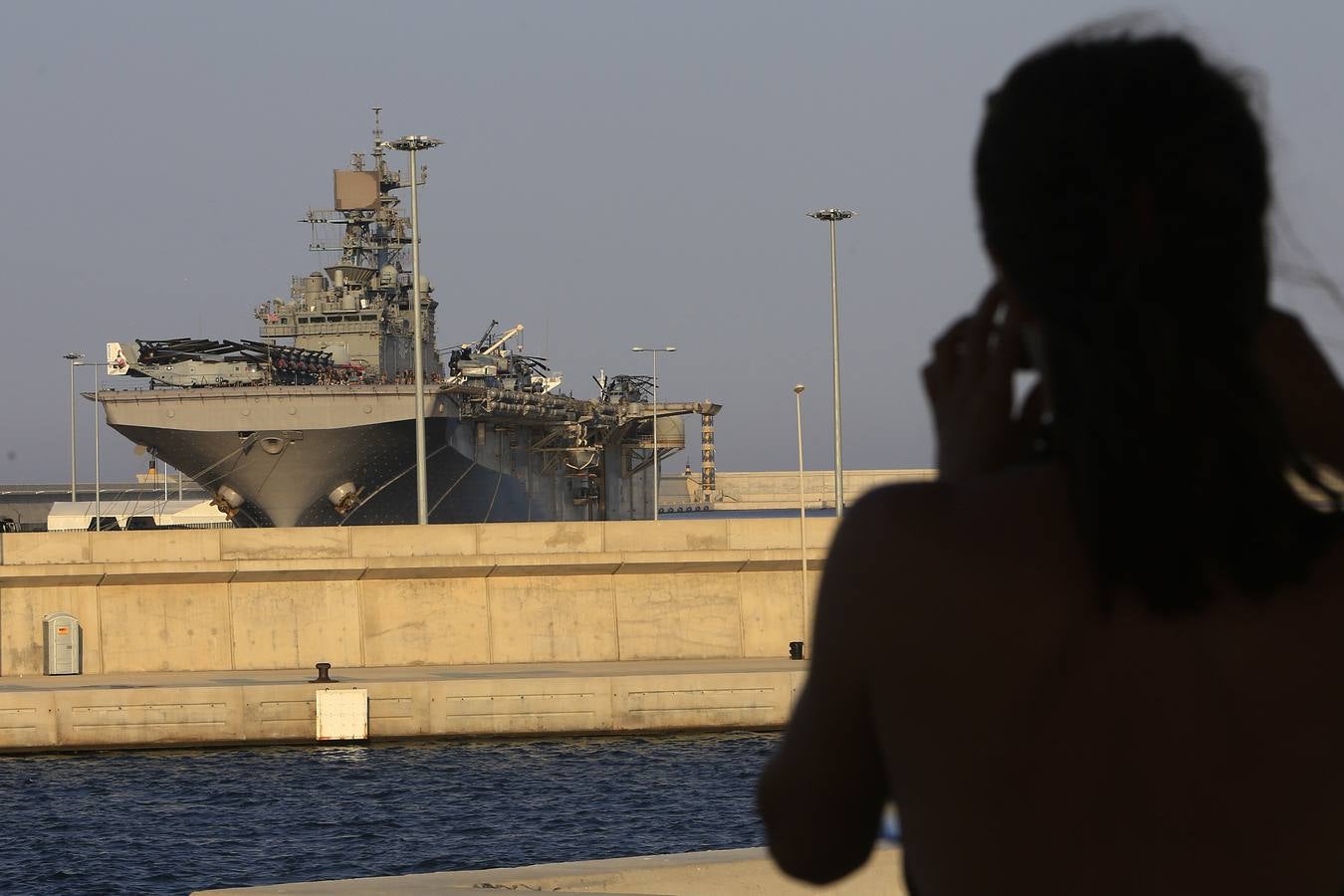 El portaaviones Iwo Jima, en Valencia