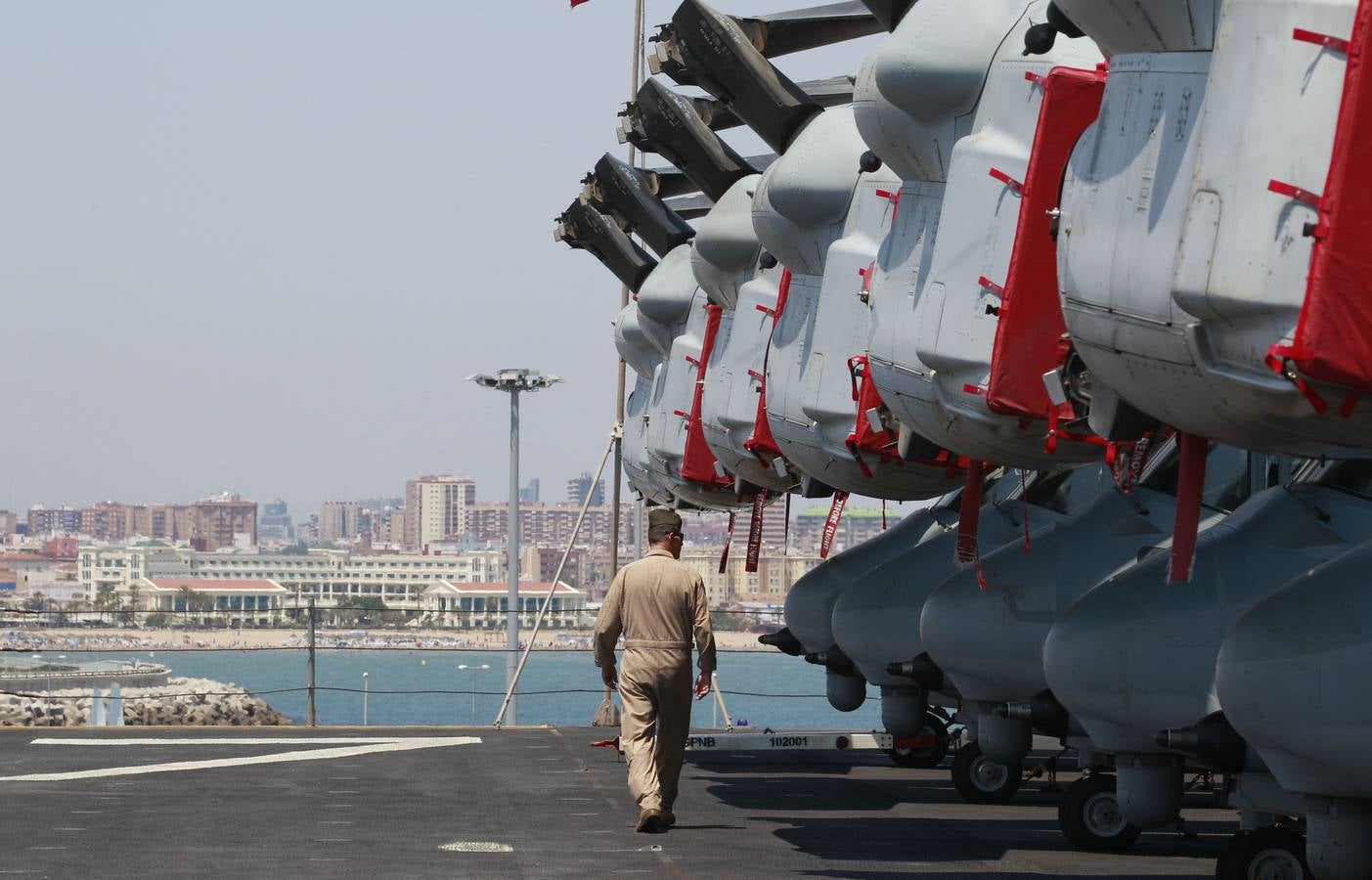 El portaaviones Iwo Jima, en Valencia