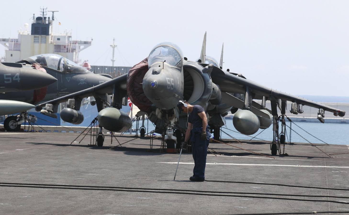 El portaaviones Iwo Jima, en Valencia