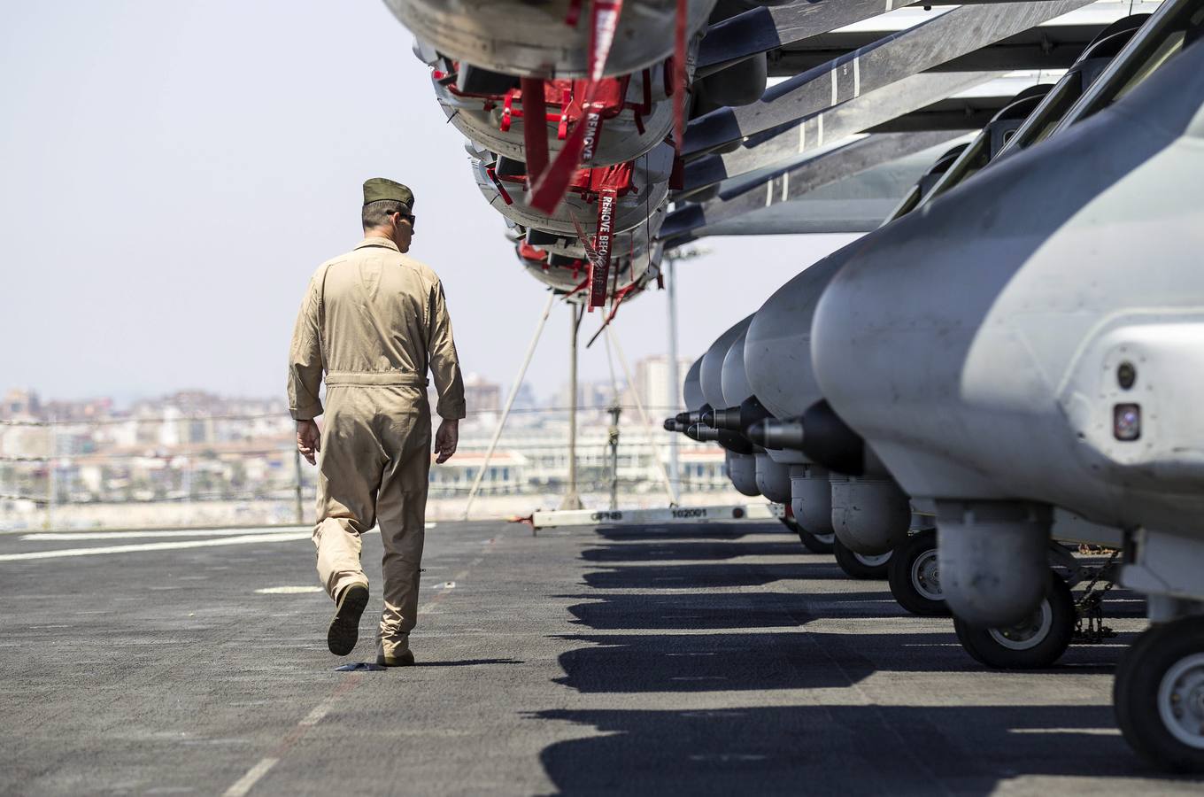 El portaaviones Iwo Jima, en Valencia