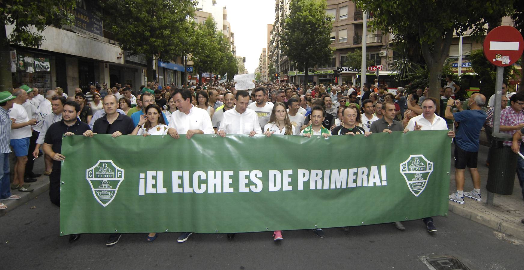 Manifestación por el descenso del Elche CF