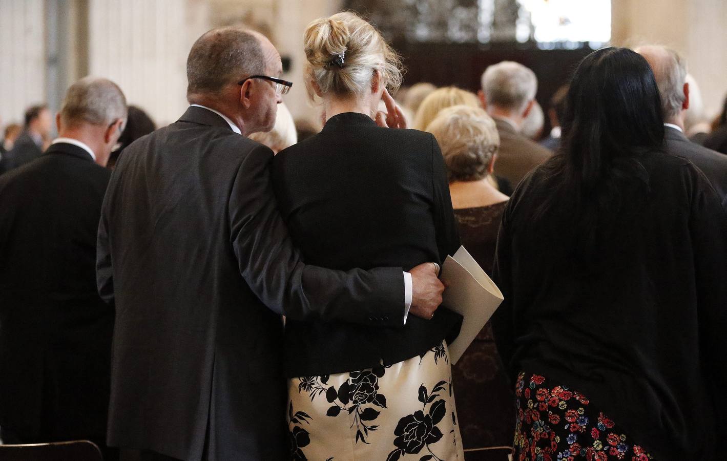 Asistentes en la catedral de San Pablo a la misa en memoria de las 52 personas fallecidas.