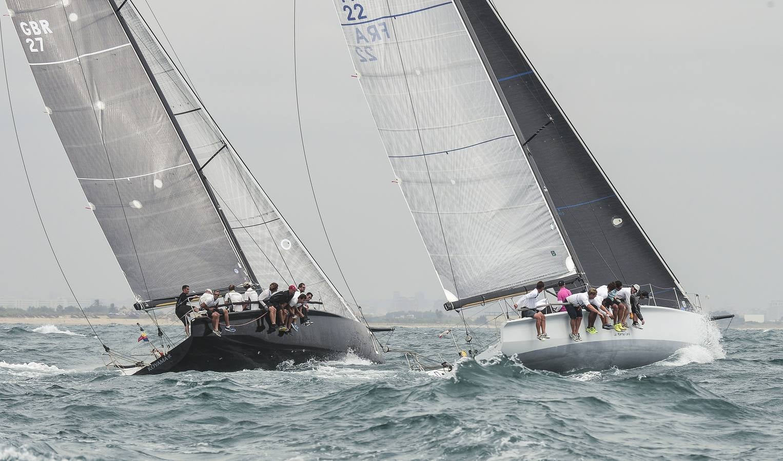 Las embarcaciones de la Copa de la Reina surcan el Mediterráneo