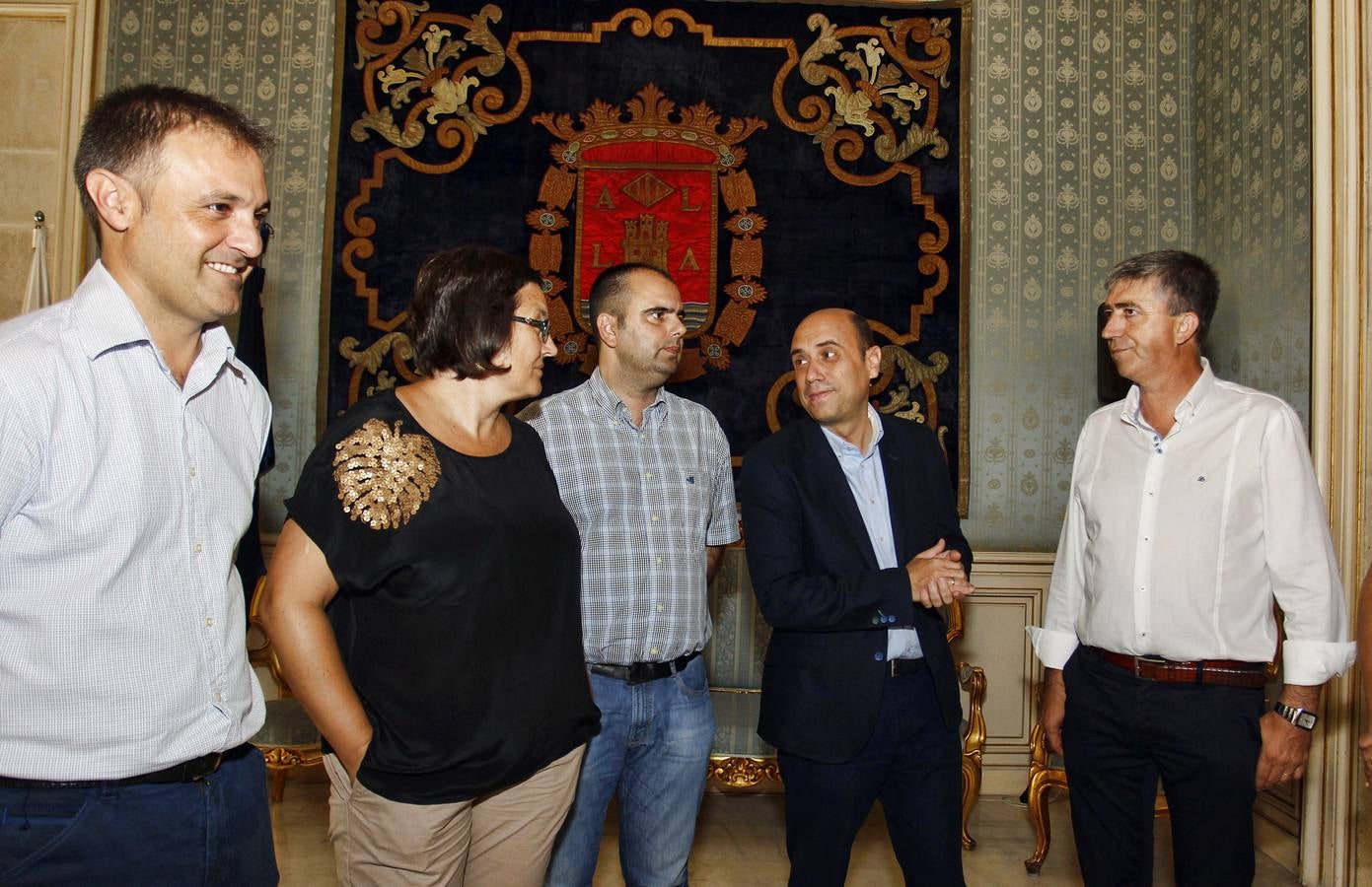 Rafael Climent realiza una visita institucional al Ayuntamiento de Alicante