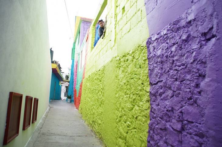 México contratra a unos artistas urbanos para pintar más de 200 casas y unir la comunidad