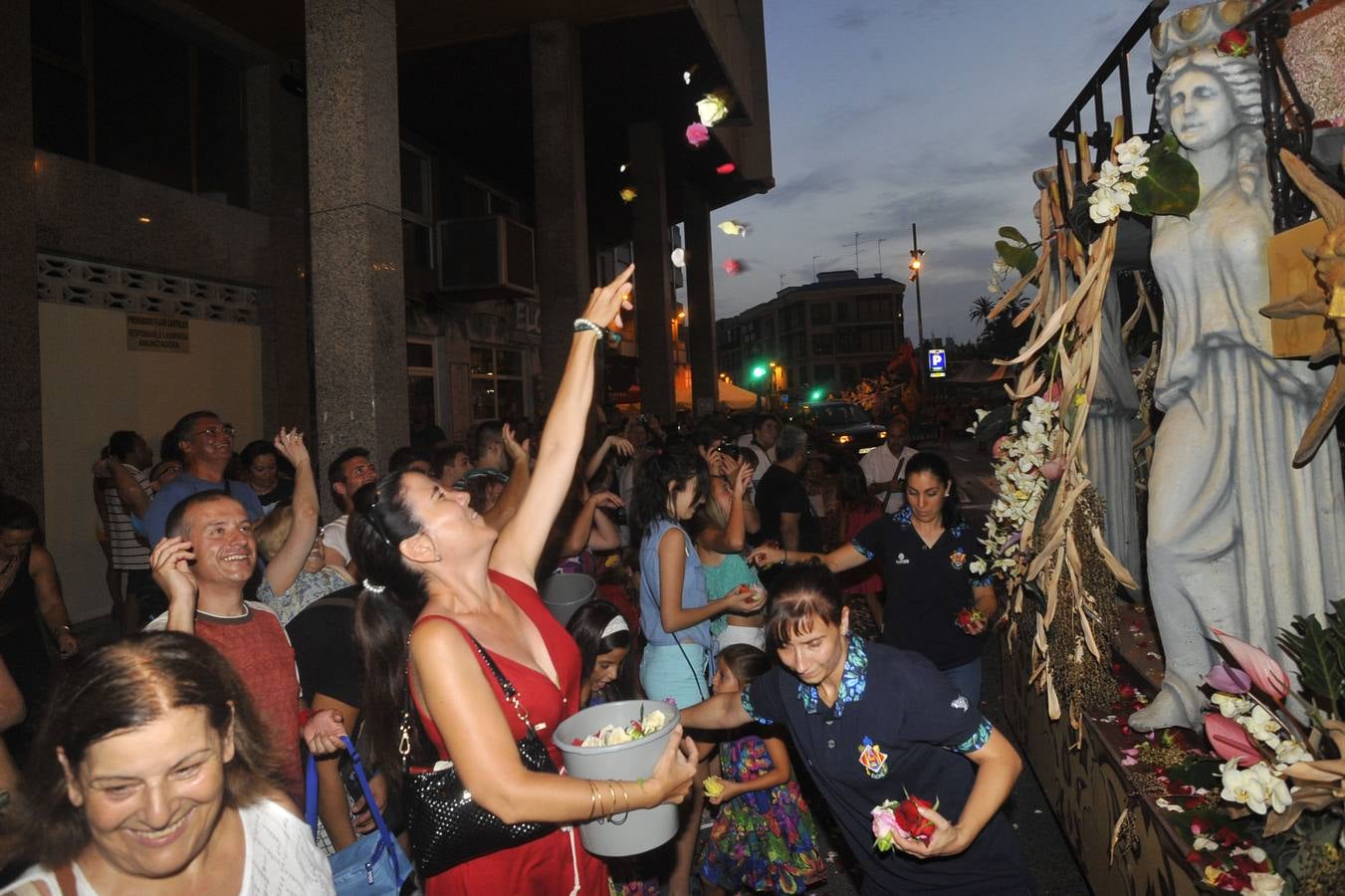 Batalla de flores de las Fiestas de Elche