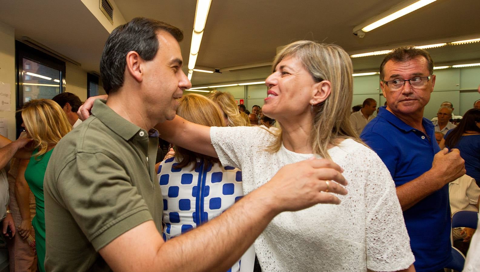 Fernando Martínez-Maíllo e Isabel Bonig participan en un acto del PP alicantino