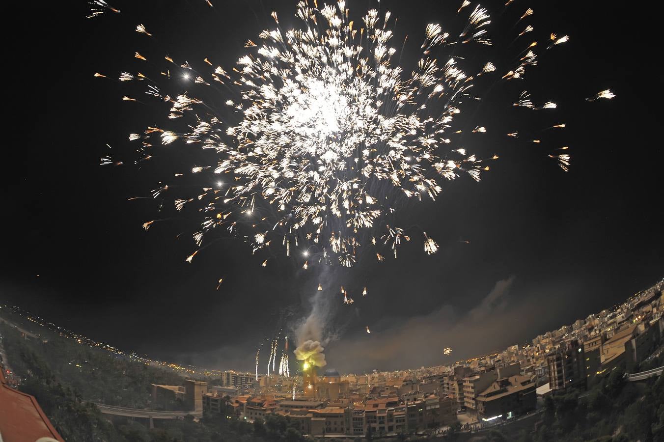 La Nit de l&#039;Albà ilumina Elche