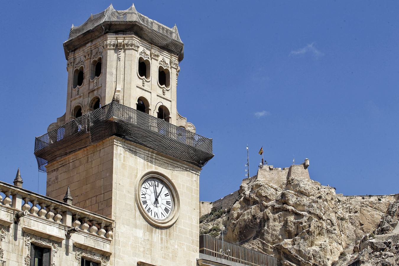 Paralizan las obras de restauración del Ayuntamiento