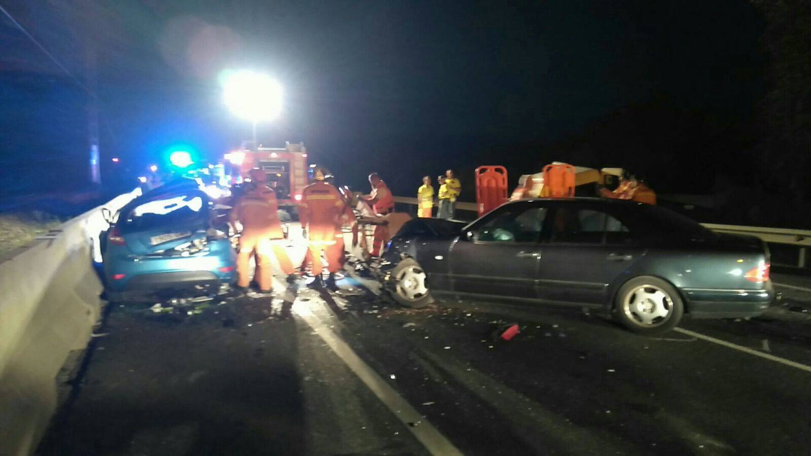 Dos muertos y cinco heridos tras el choque de tres vehículos en Cullera