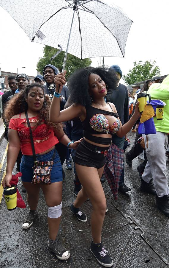 Las plumas y la purpurina toman Londres