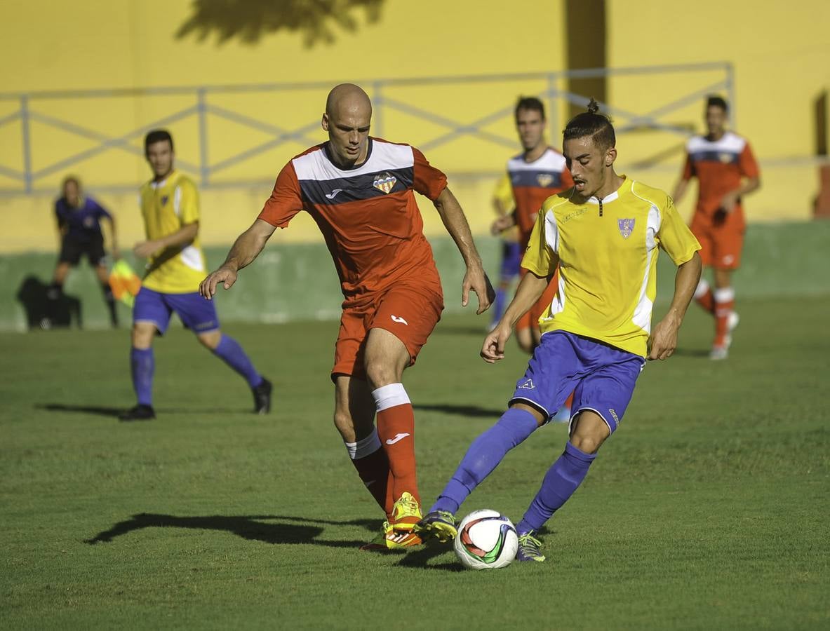 El Orihuela vuelve a encallar en casa