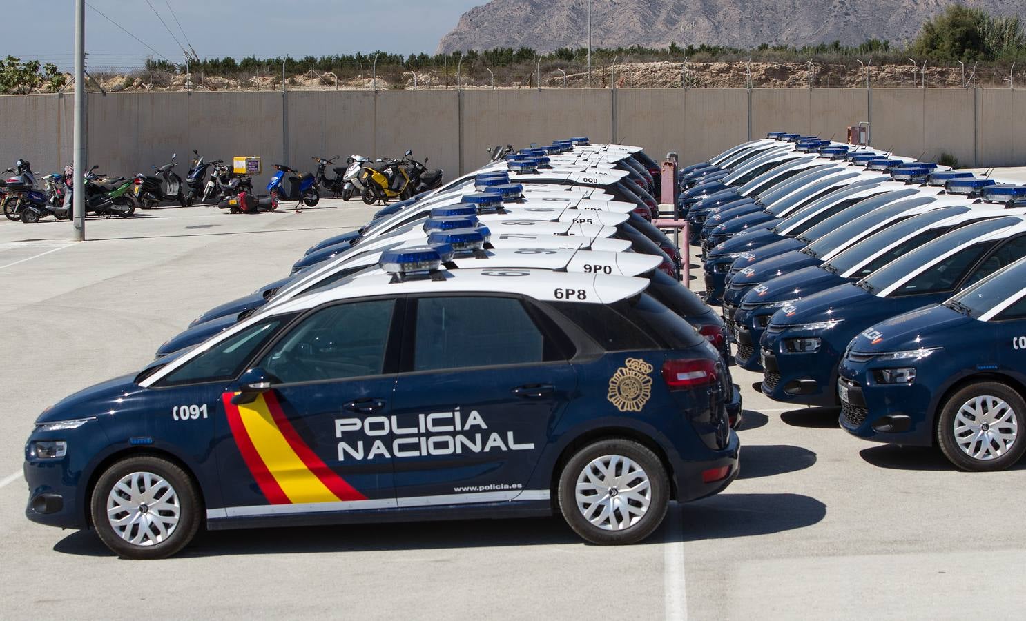 La Policía Nacional estrena nuevos vehículos