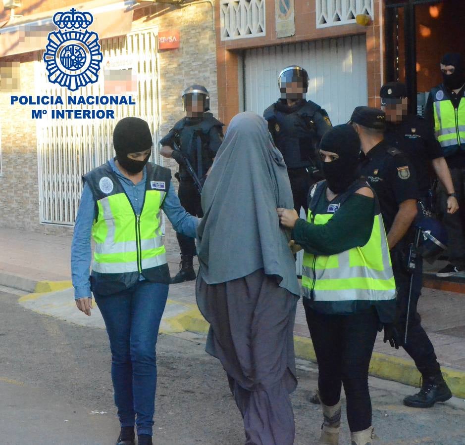 Detenida una mujer en Xeraco por reclutar combatientes yihadistas