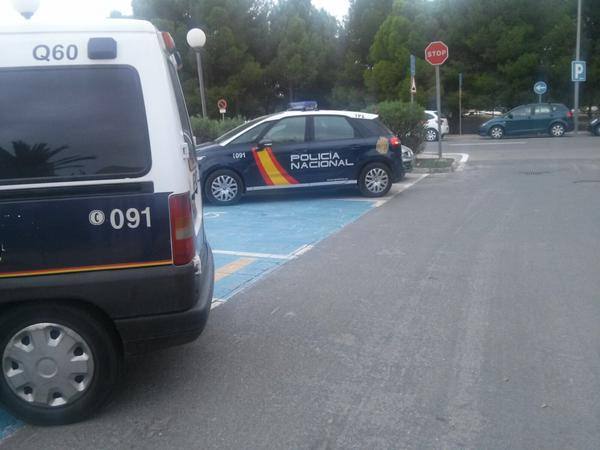 Desalojada la facultad de Derecho de la UA por una amenaza de bomba