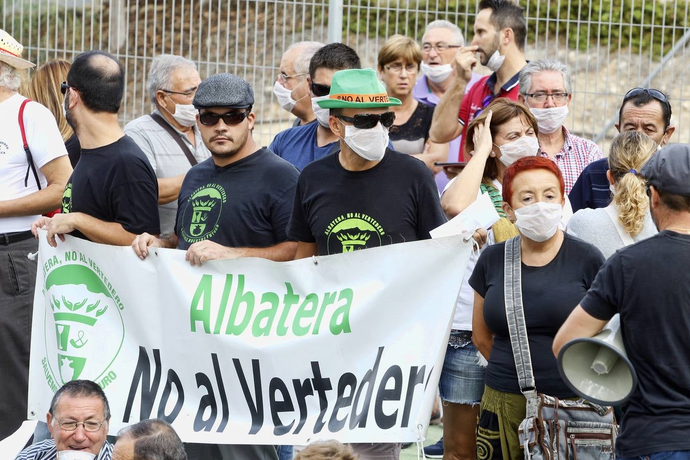 Los vecinos de las partidas protestan contra el mal olor de Fontcalent