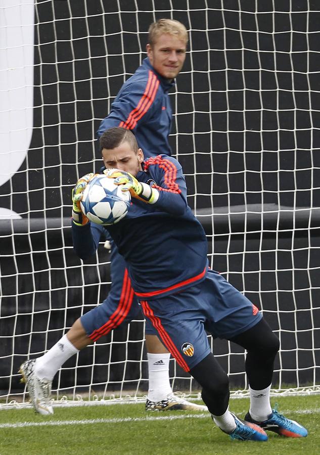 El Valencia prepara el partido de Champions contra el Gent