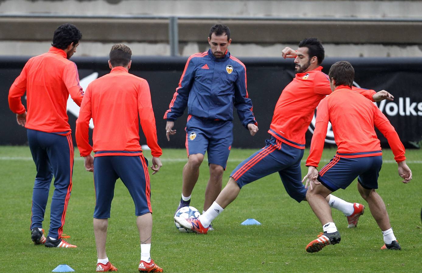 El Valencia prepara el partido de Champions contra el Gent