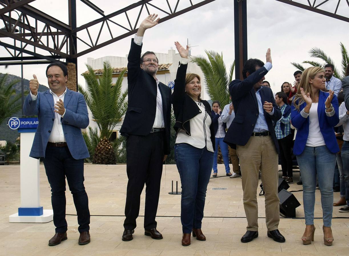 Mariano Rajoy clausura un acto en Finestrat y pasea por Calpe