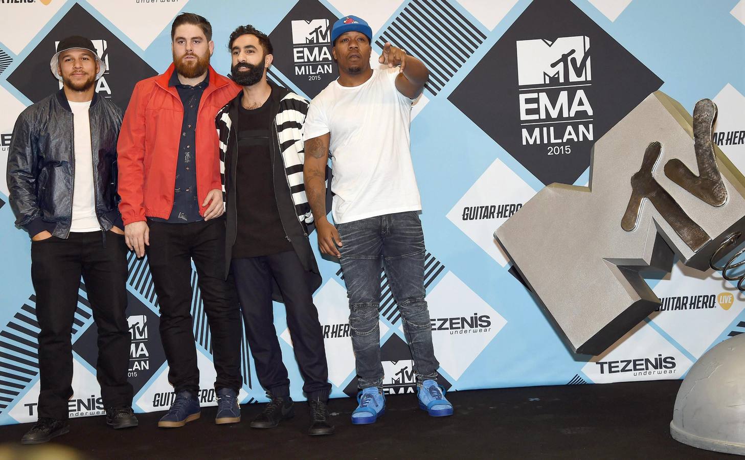 ¿Con cuál de estos looks te quedas de la MTV Europe Music Awards?