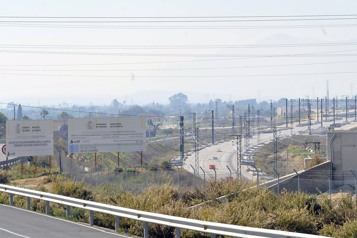 El alcalde de Elche critica que los accesos del AVE no estén