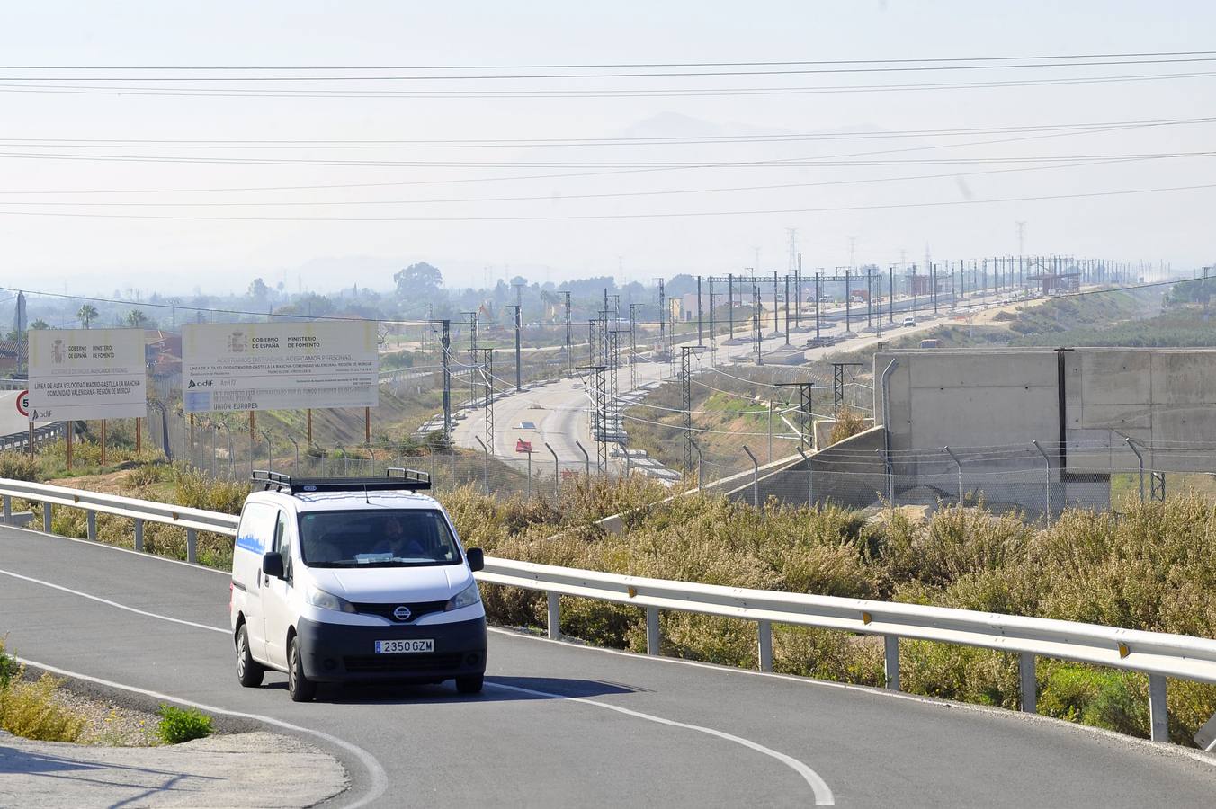 El alcalde de Elche critica que los accesos del AVE no estén