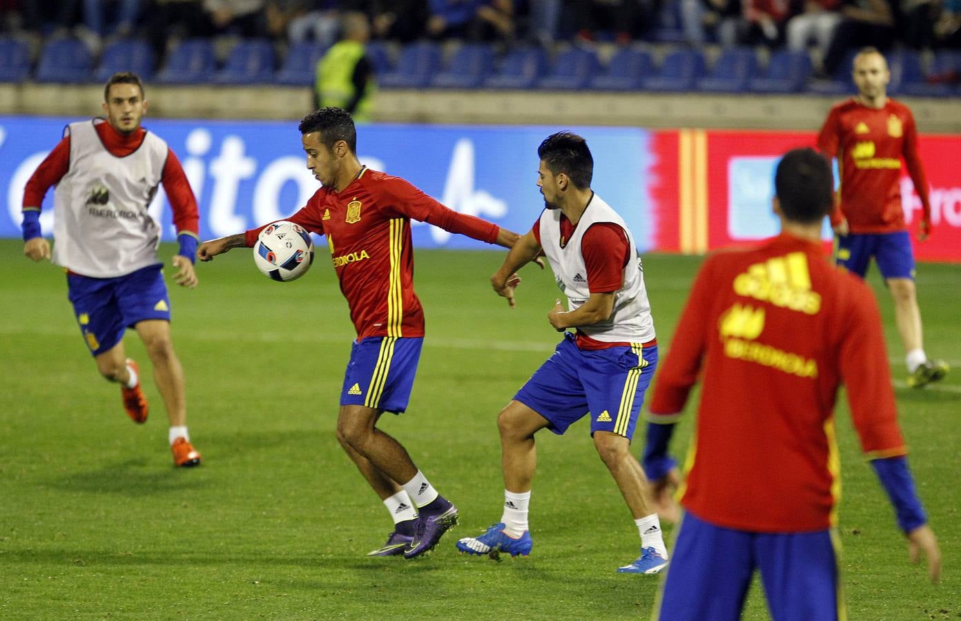 La selección española entrena en el Rico Pérez (II)