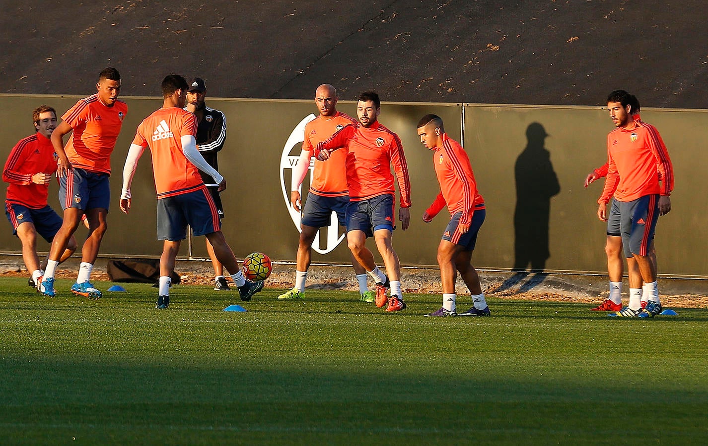 Entrenamiento del Valencia, el lunes 16 de noviembre, en Paterna