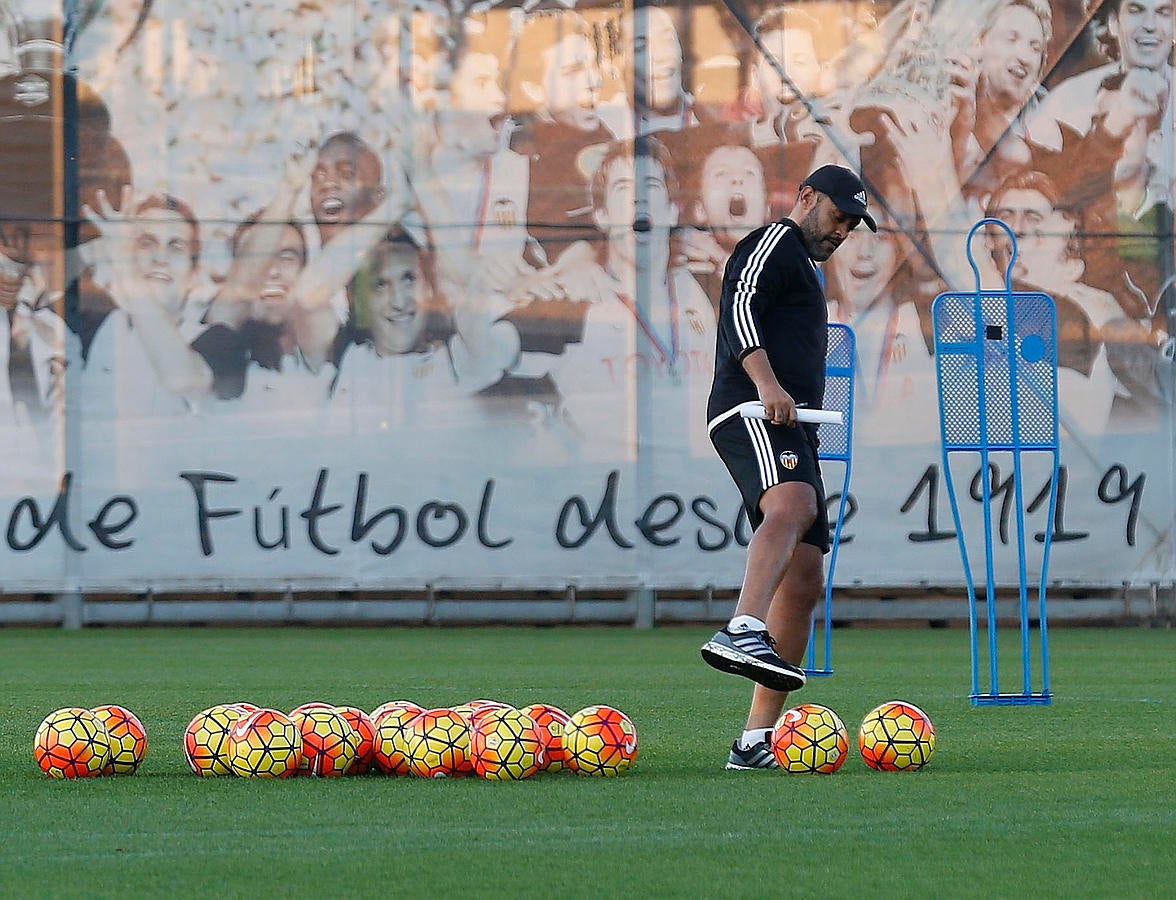 Entrenamiento del Valencia, el lunes 16 de noviembre, en Paterna