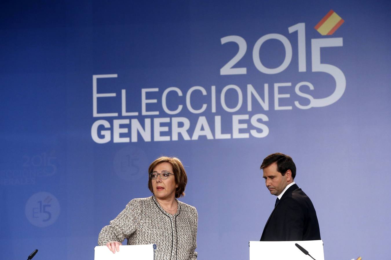 La secretaria de Estado de Comunicación, Carmen Martínez Castro, y del subsecretario de Interior, Luis Aguilera durante una comparecencia para ofrecer datos sobre las elecciones generales.