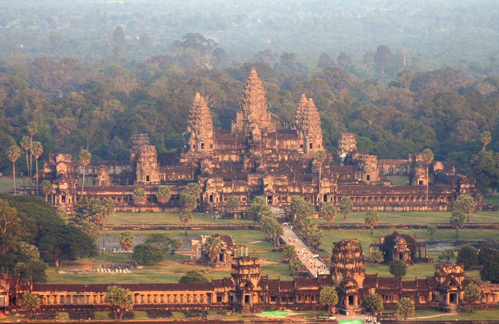 ATLANTIC, ATLANTIS: EL REINO PERDIDO- ANGKOR WAT, CAMOYA. 