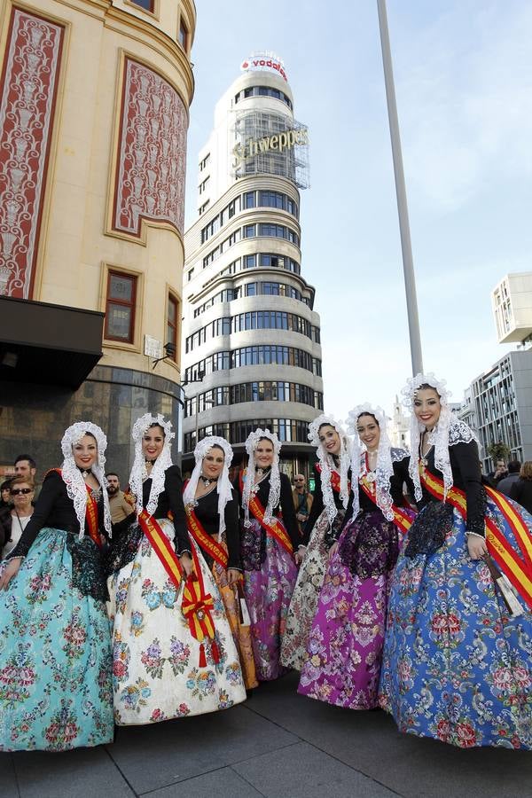 La fiesta de la provincia recorre el centro de Madrid