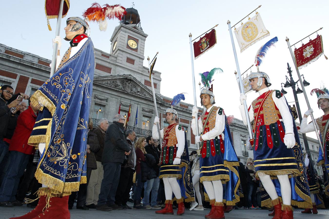 La fiesta de la provincia recorre el centro de Madrid