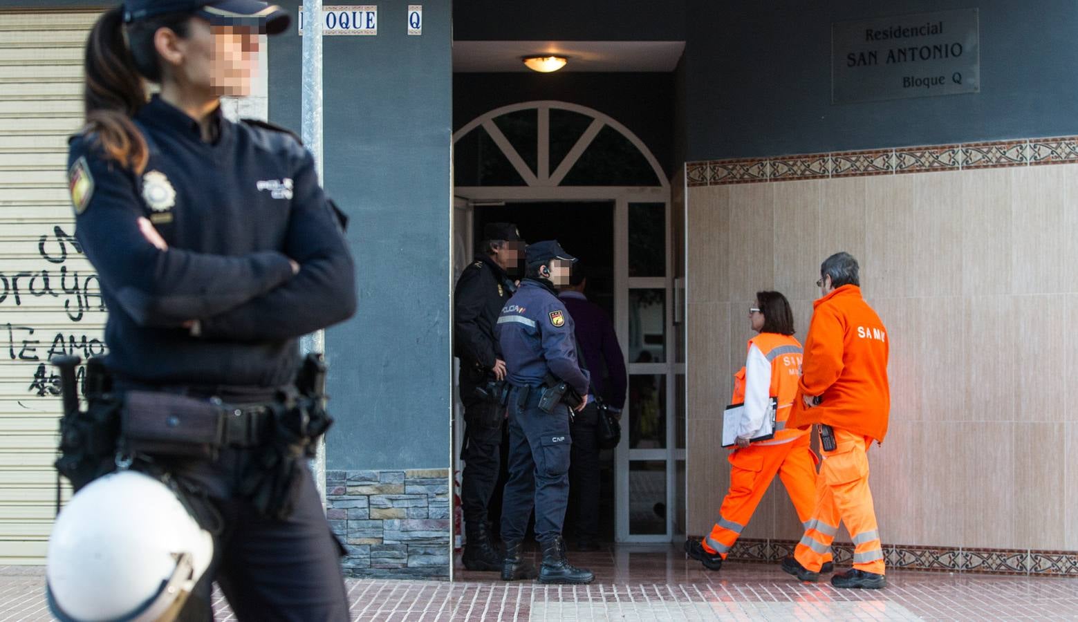 Un hombre se atrinchera con un cuchillo en su vivienda de Colonia de Santa Isabel