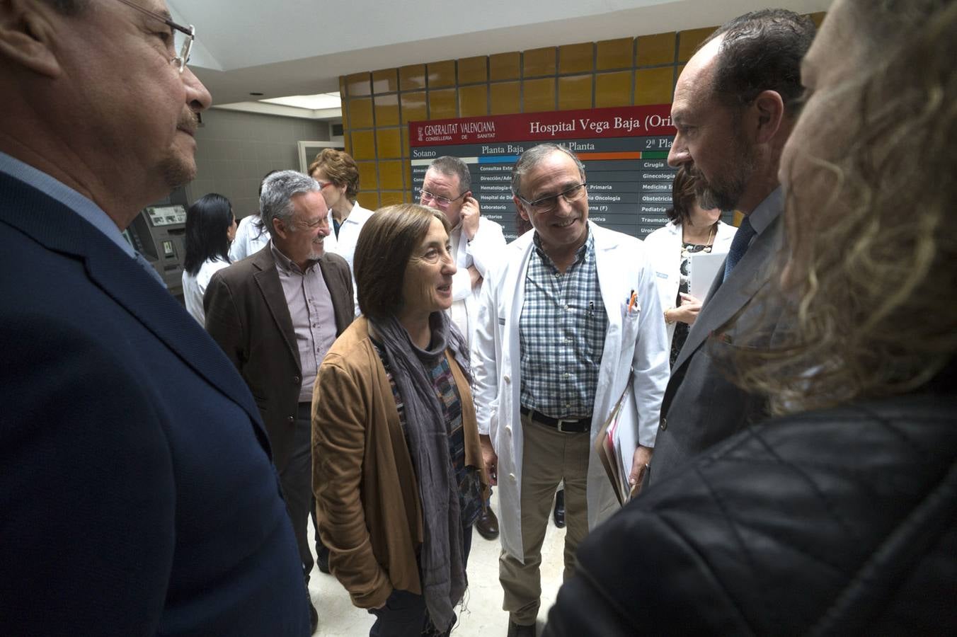 La secretaria autonómica, Dolores Salas, visita el Hospital de la Vega Baja por la ampliación de Urgencias