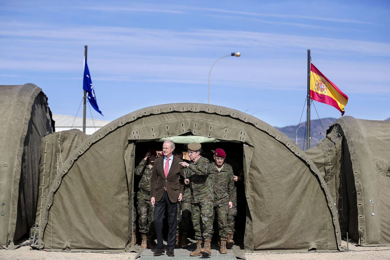 El ministro de Defensa, Pedro Morenés, visita el Cuartel General Terrestre de Alta Disponibilidad en Bétera