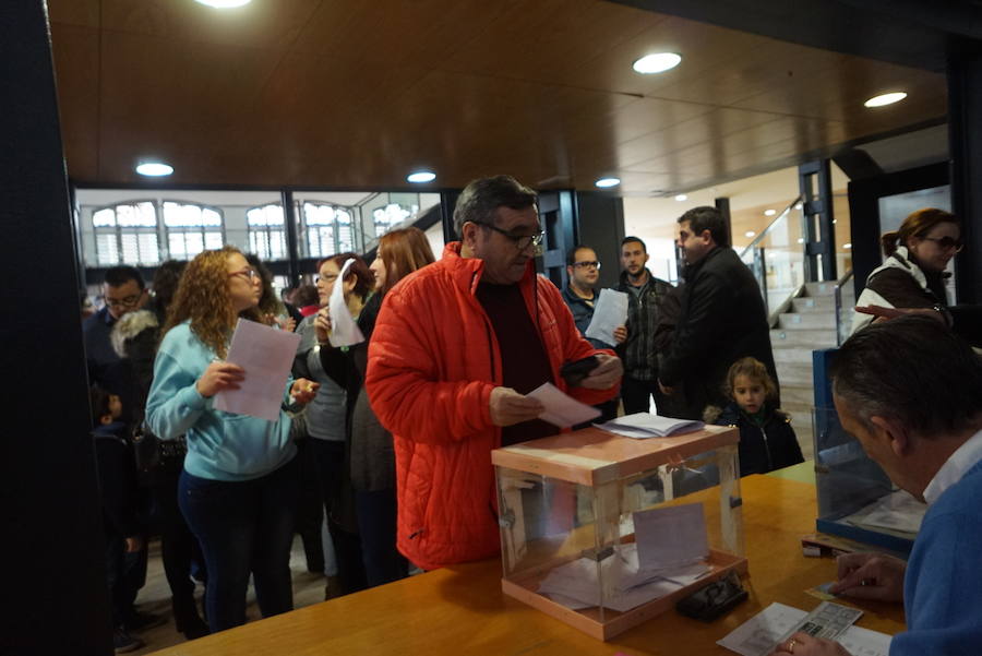 Asamblea en los Moros y Cristianos de Orihuela