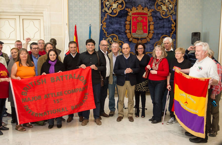 Echávarri, Pavón y Bellido juntos ayer en un acto público despues de verias semanas