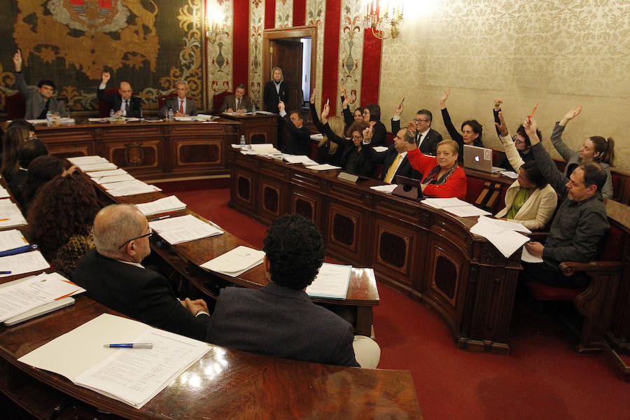 Pleno en el ayuntamiento de Alicante