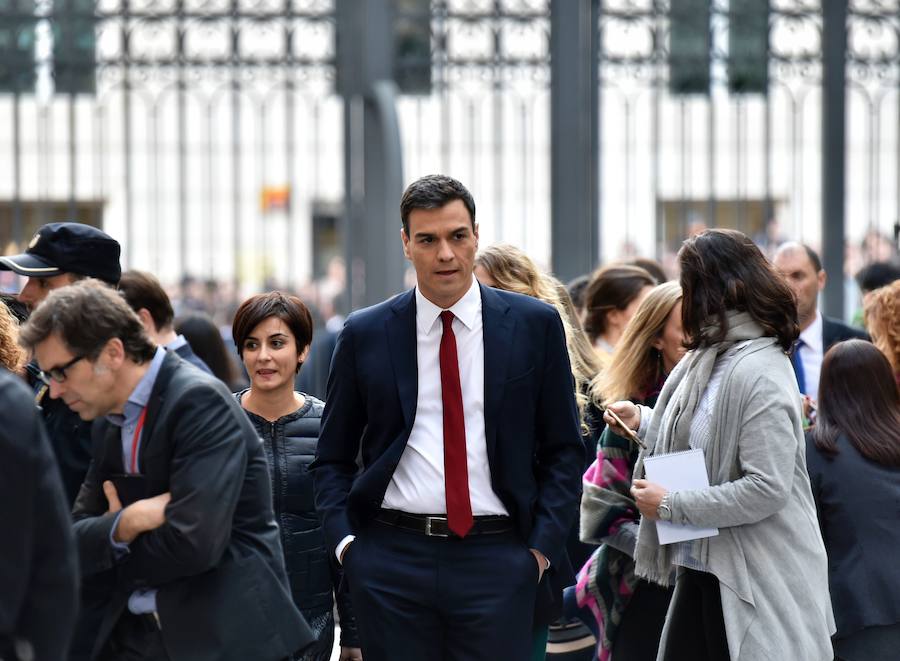 El candidato socialista, Pedro Sánchez, a su llegada al Congreso de los Diputados donde se celebra la segunda votación para su investidura.