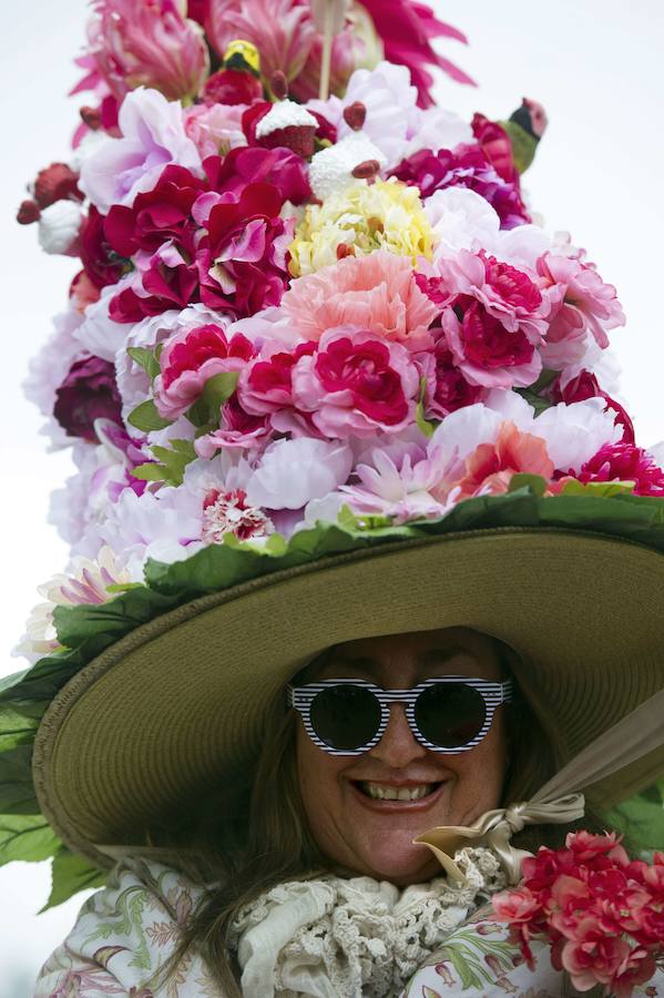 Los tocados más extravagantes de las carreras de Ascot