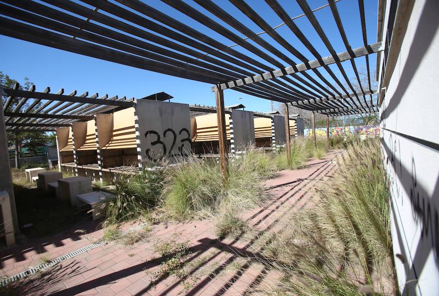 El Instituto Valenciano de la Paella, en ruinas una década después