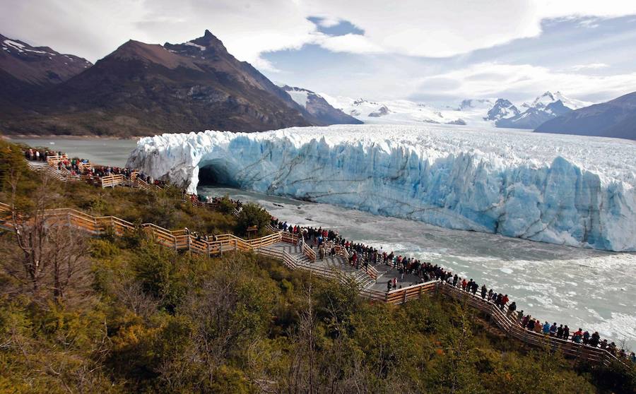 Derrumbe del arco de hielo del glaciar Perito Moreno