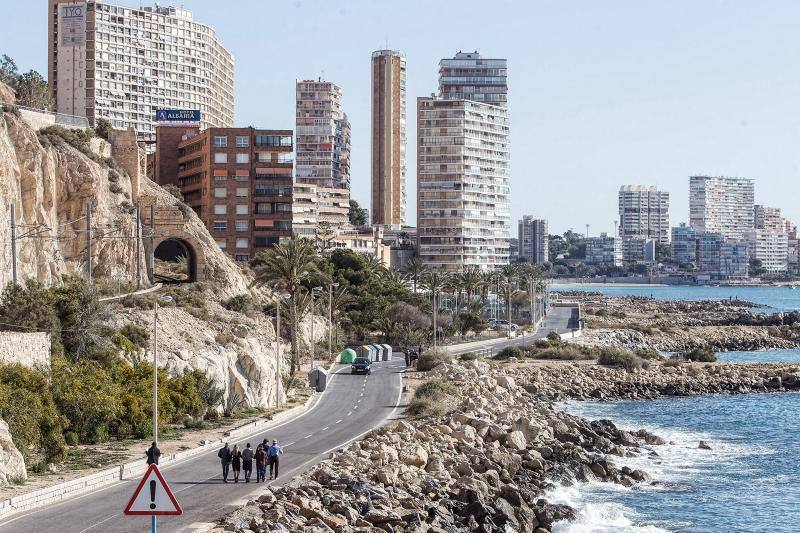 El paseo litoral solo será un sendero en los puntos de valor ecológico