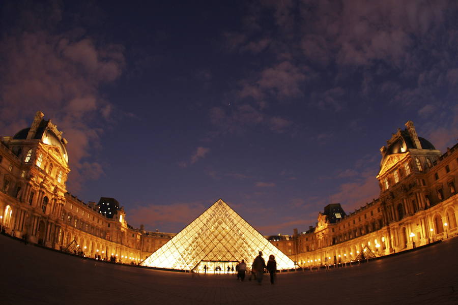 Paris busca turistas