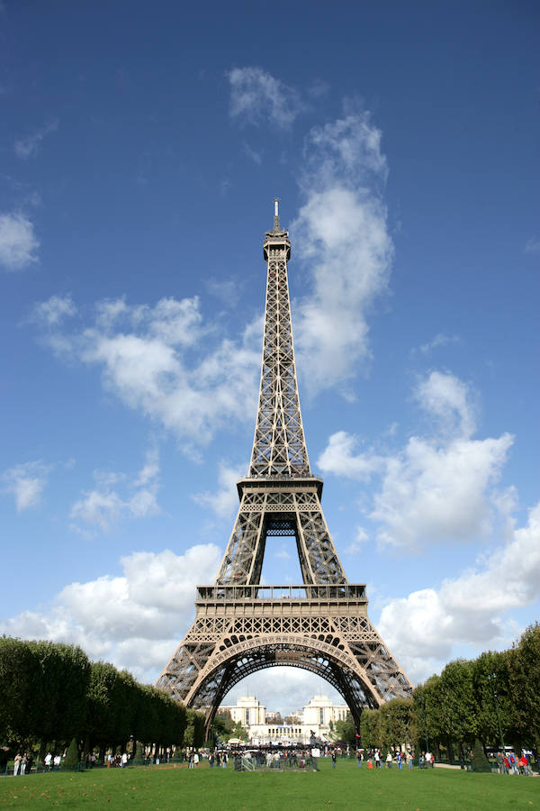 Paris busca turistas