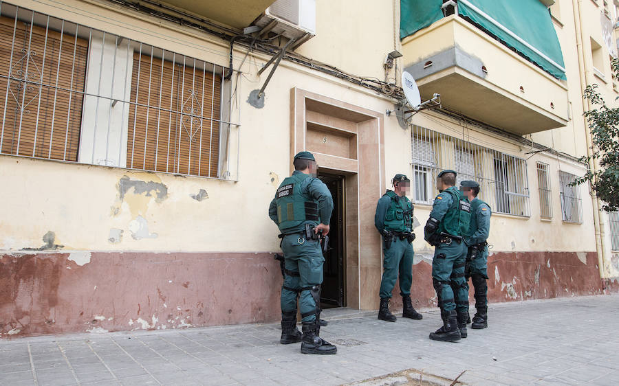 Operación de la Guardia Civil en el barrio José Antonio