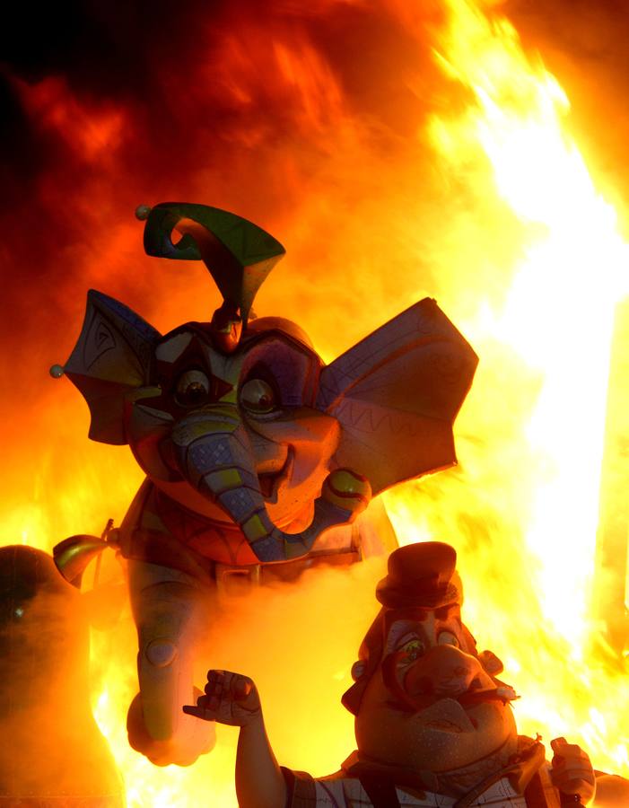 La cremà infantil de las Fallas 2016, en imágenes