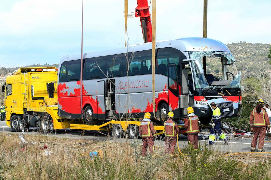 Catorce muertos en Tarragona en un accidente de un autobús que volvía de las Fallas