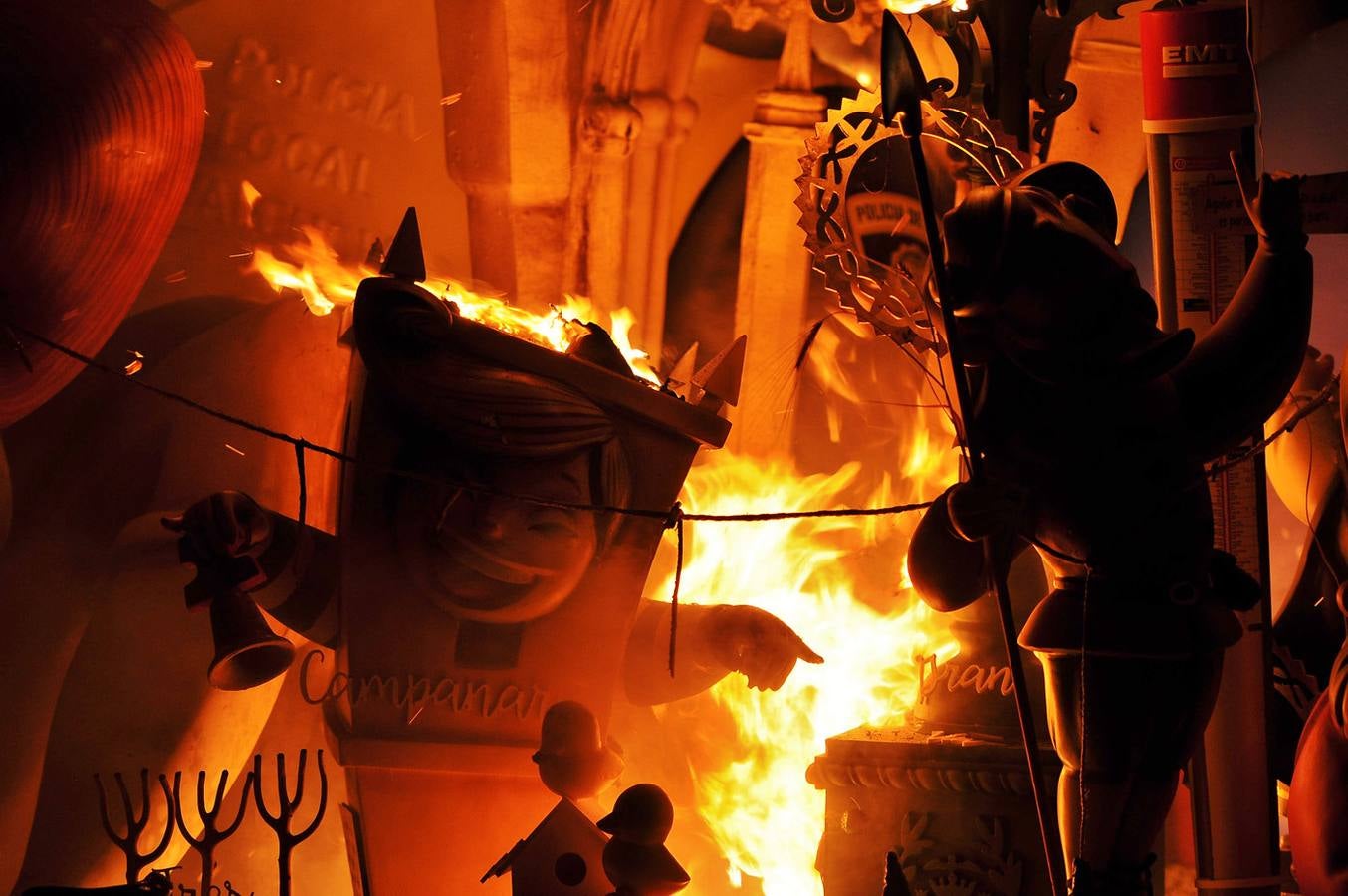 Fallas 2016: La Cremà de las Fallas de Valencia